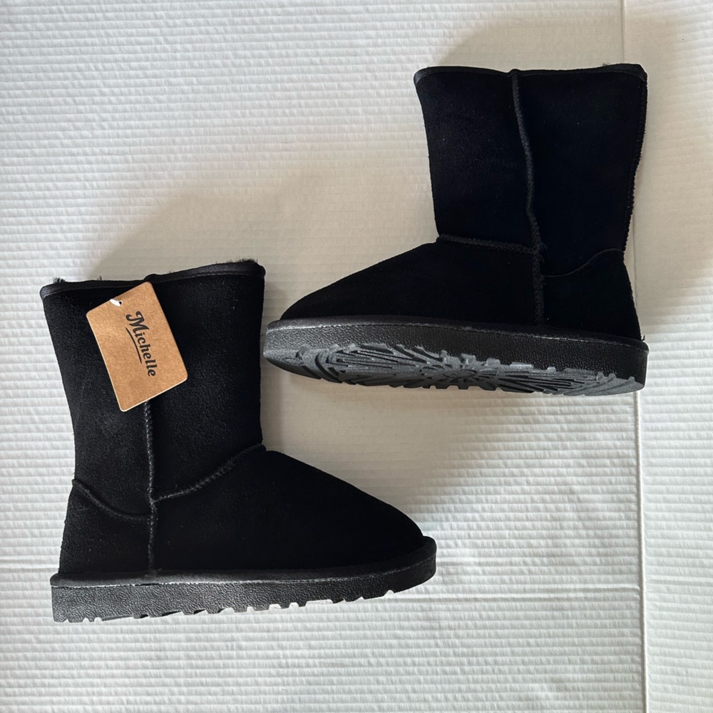 Womens furry boots